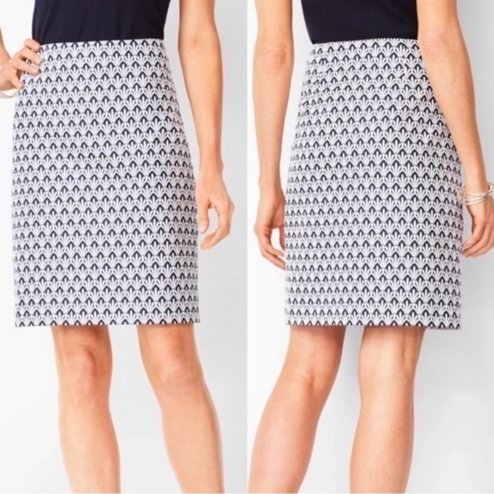 NWT TALBOTS Petite Blue and White Skirt - Picture 1 of 3